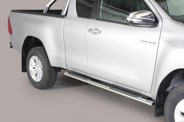 Toyota Hilux '16 EC Oval side bar with steps
